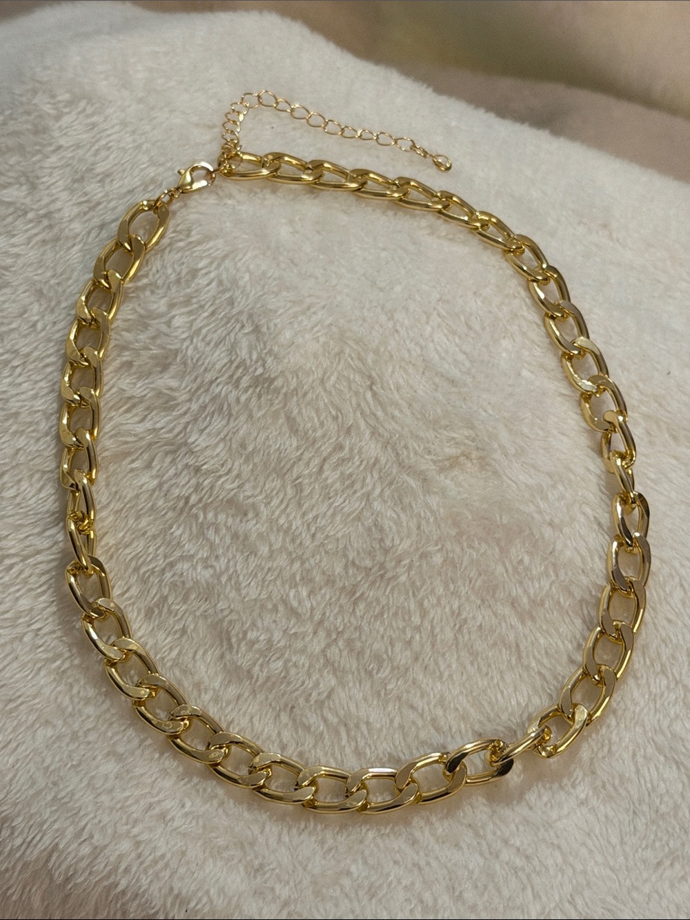 Brand New Gold Tone Chunky Chain Choker Necklace